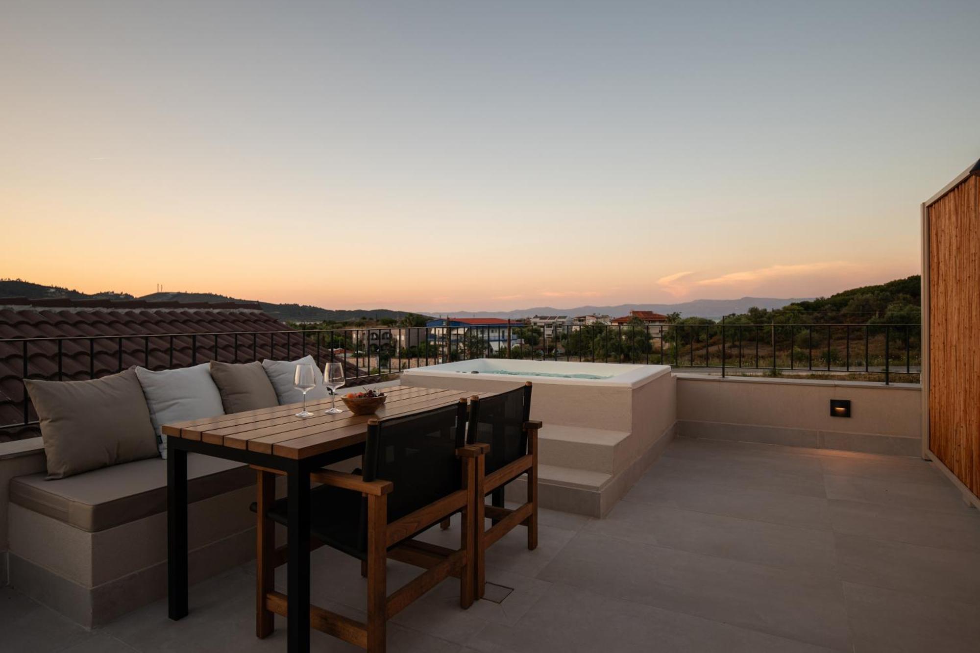Olivera Suites Sarti Exteriér fotografie